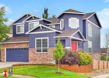 Exterior Paint Colors for 2025: Top Trends to Refresh Your Home